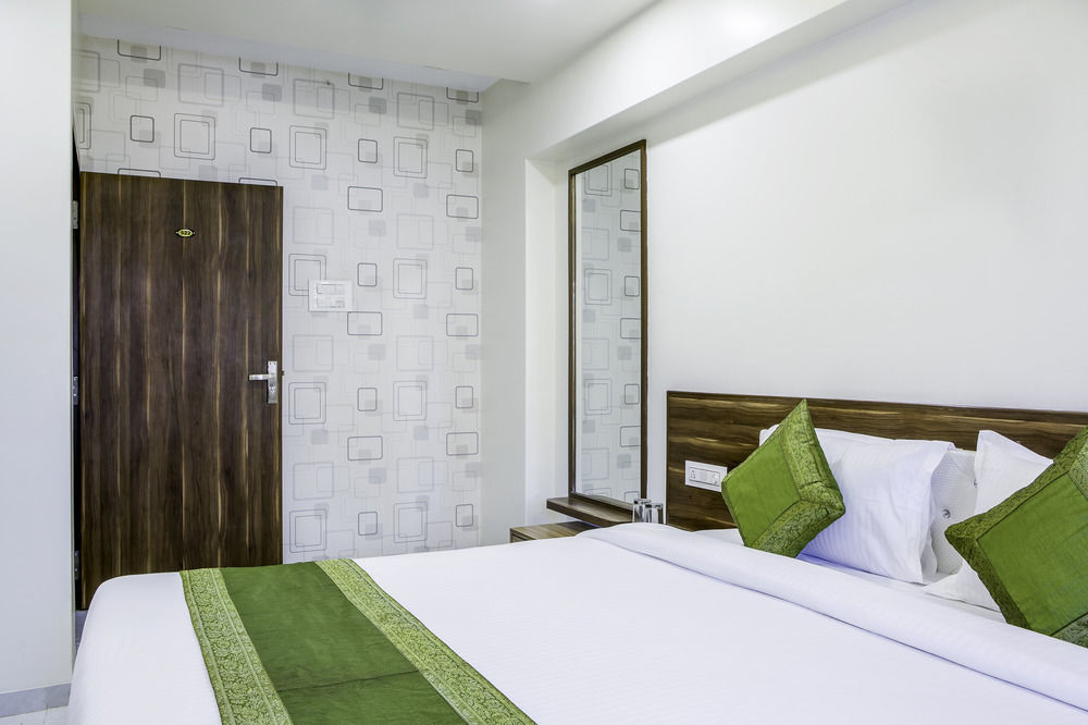 Treebo Trend De Grandeur Anand Nagar Hotel Thane Buitenkant foto