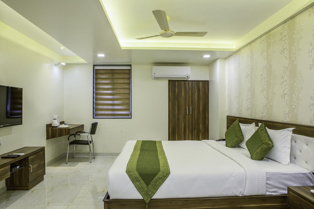 Treebo Trend De Grandeur Anand Nagar Hotel Thane Buitenkant foto