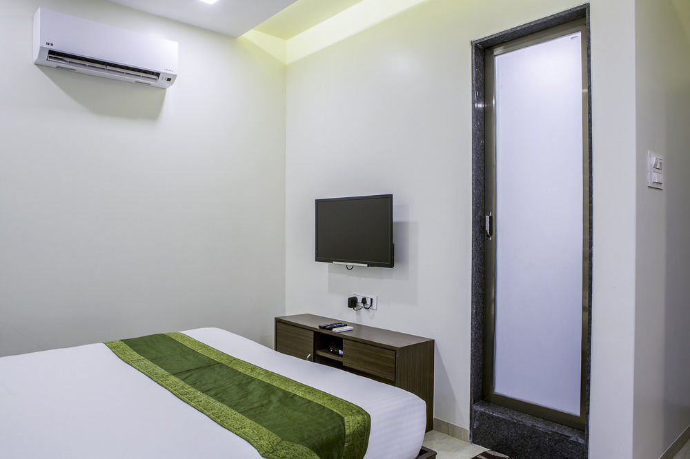 Treebo Trend De Grandeur Anand Nagar Hotel Thane Buitenkant foto